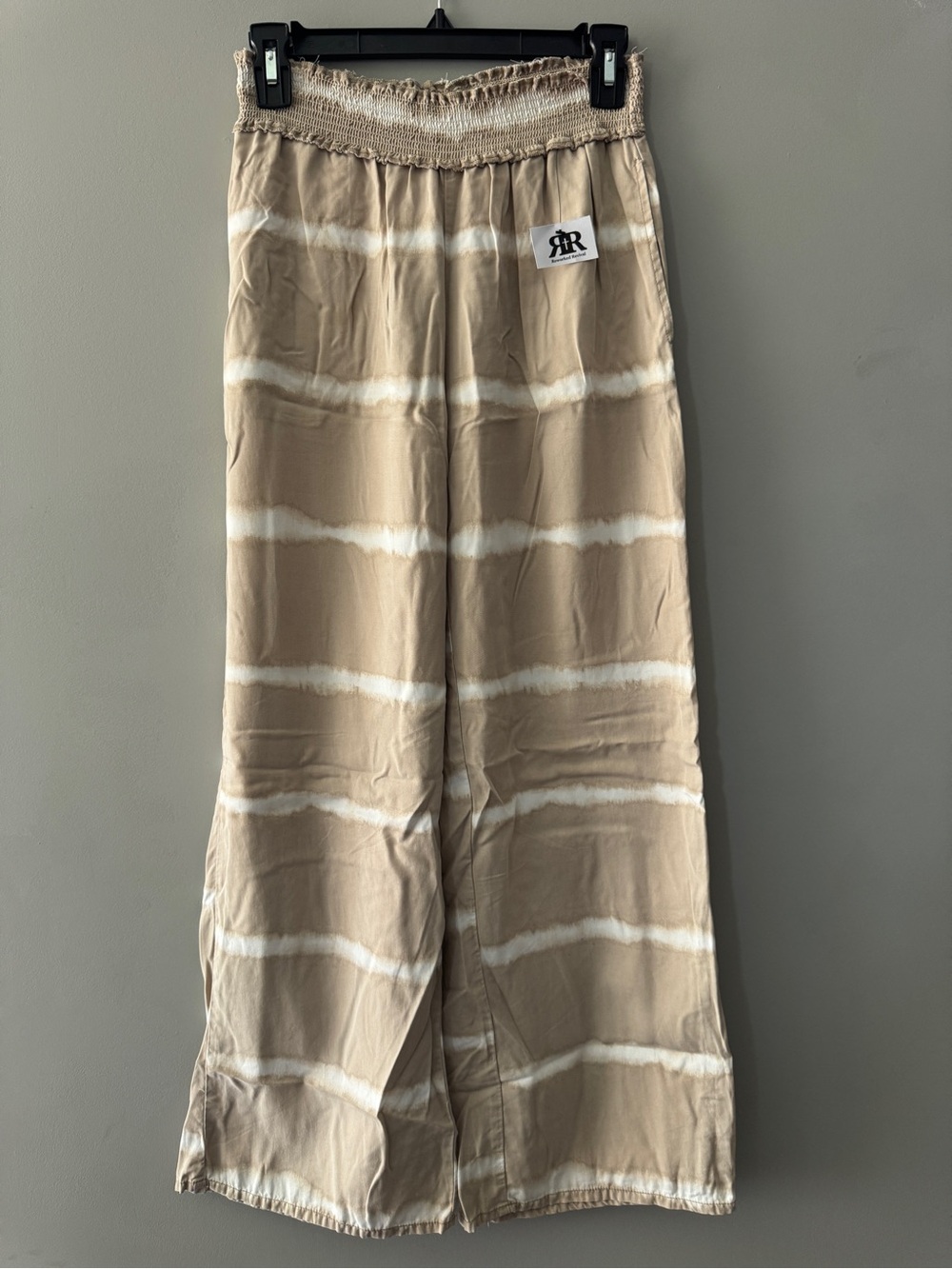 Beachlunchlounge | cream and white linen beach pants | XS